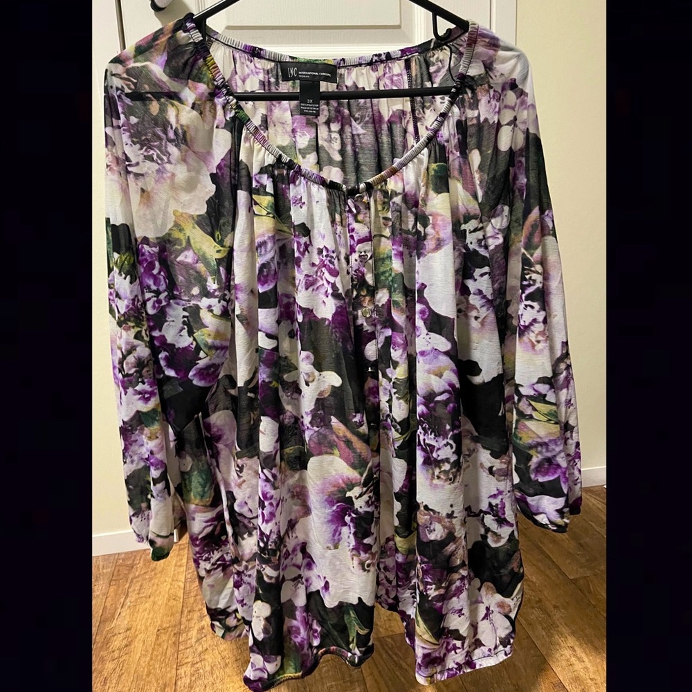 Purple floral stretchy top